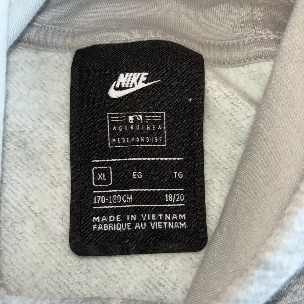 Nike MLB excellent preowned